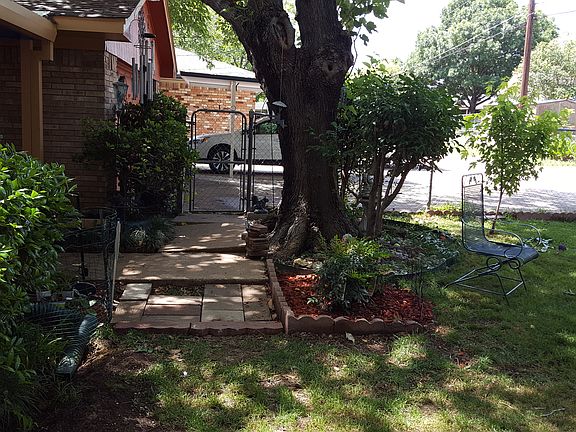 3rd image of 1511 S Main St