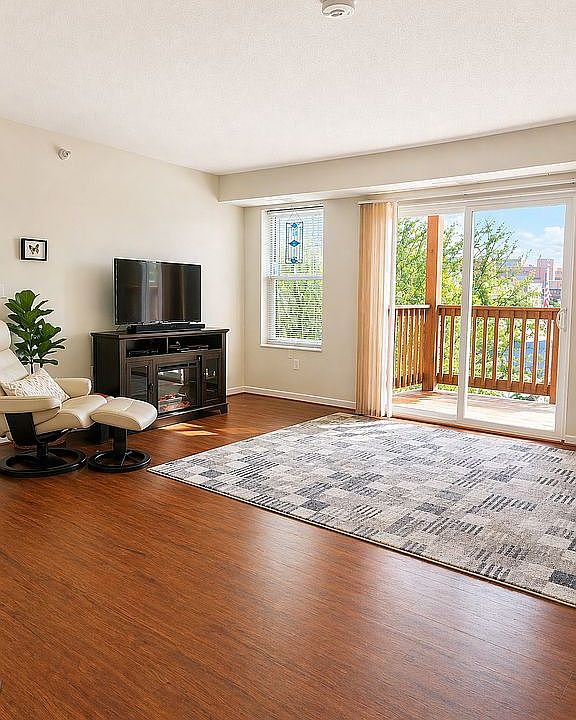 1st image of 1355 Phalen Blvd APT 206
