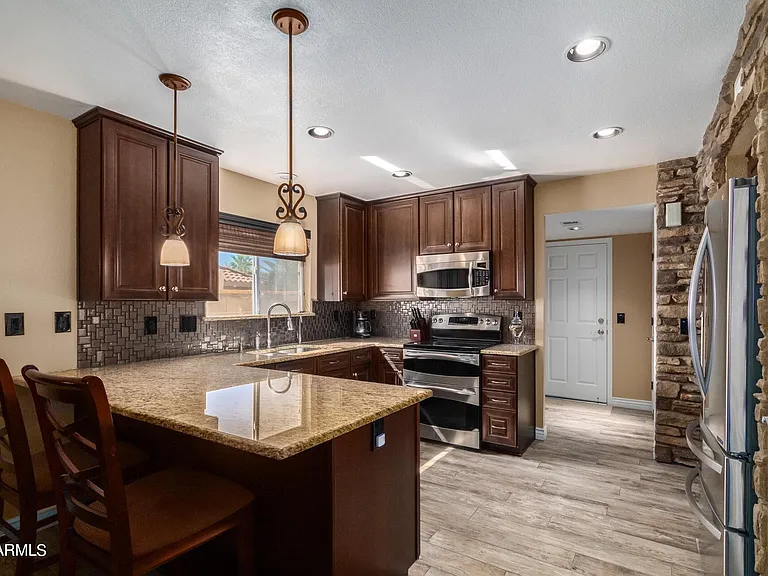 2911 E Windmere Dr — Photo 7