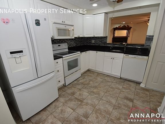 2nd image of 1415 Medinah Ct