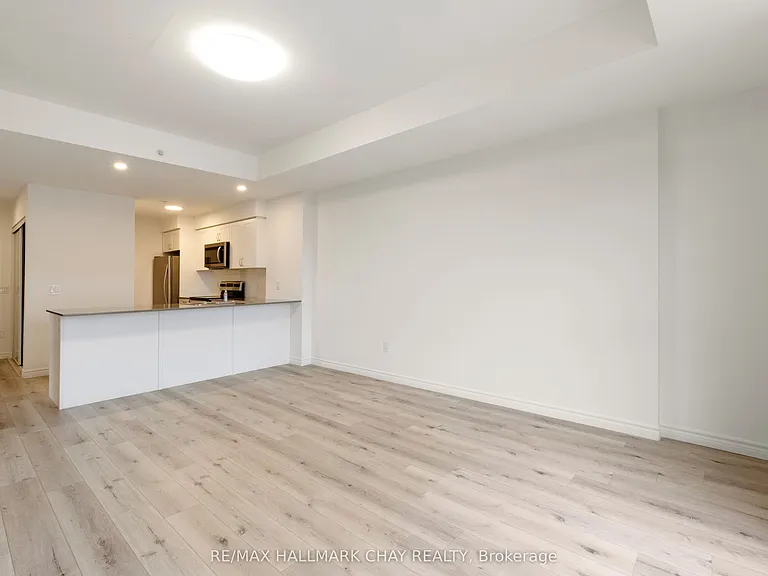 30 Hanmer St W #202 — Photo 14