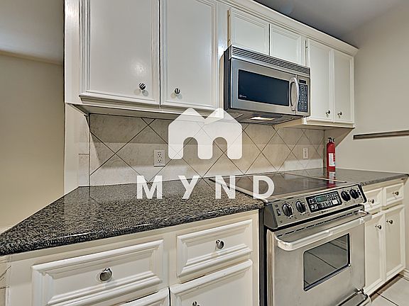 5th image of 2222 Ann St #1