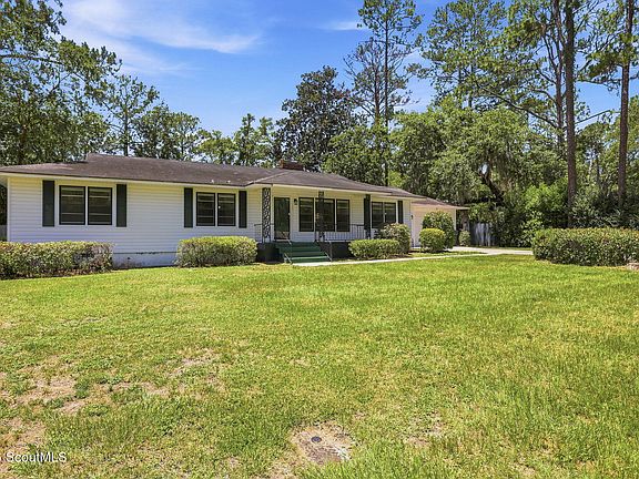 2nd image of 1308 Jasmine Cir