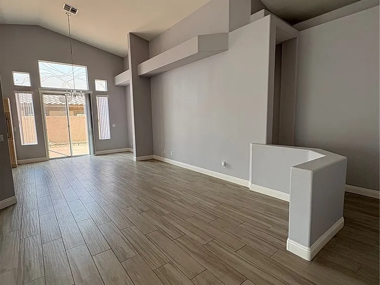 8727 Stockholm Ave — Photo 13
