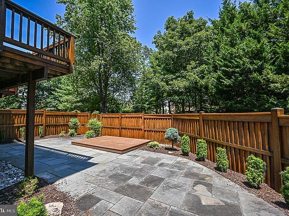 5th image of 2311 Sawtooth Oak Ct