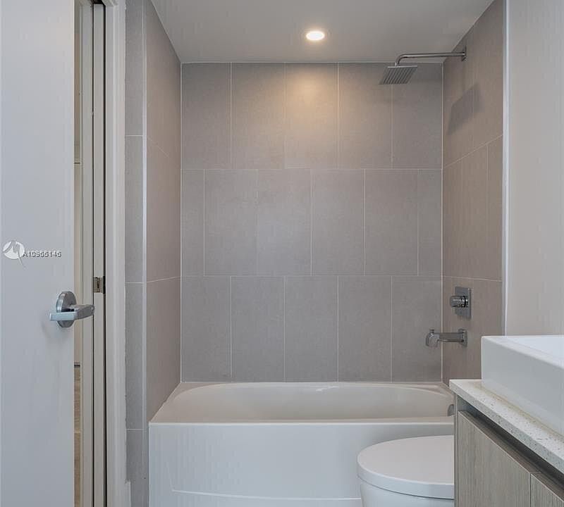 1st image of 13923 NE 20th Ct #1