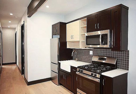 3rd image of 143 Meserole St #2F