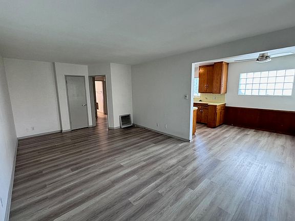 2nd image of 2814 W El Segundo Blvd