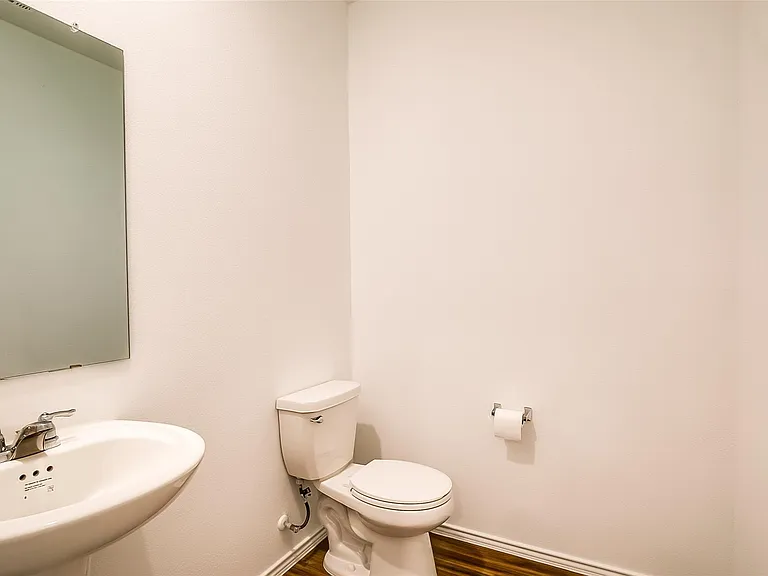 1024 Bluewood Bnd — Photo 6