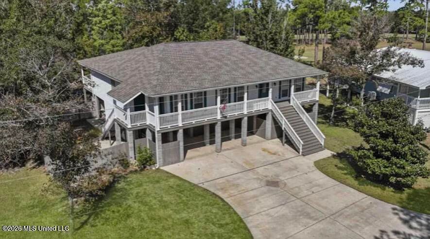 1st image of 133 Poinsetta Loop