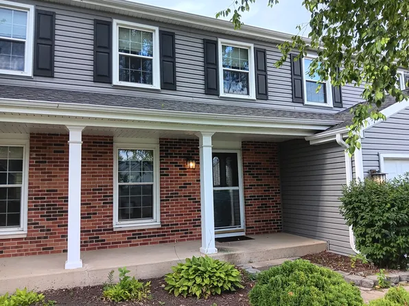 1024 Confederation Dr, Bartlett, IL 60103