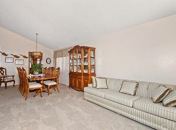 5th image of 42178 Mayberry Ave