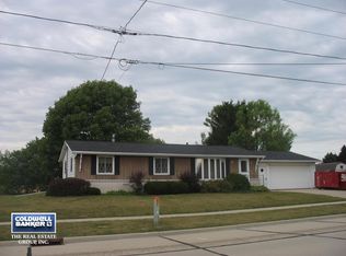 2502 S 35th St, Manitowoc, WI 54220