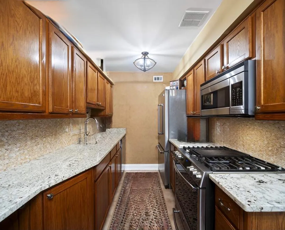 2 bed, 1100 sqft, $2,500 — Photo 4