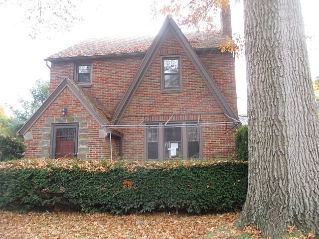 1st image of 35 Hoffman Ave