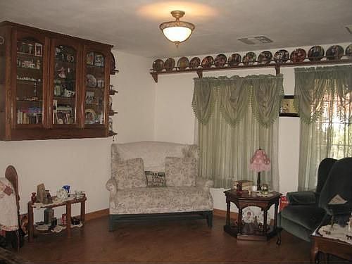 4th image of 6105 Medio Luna Ave