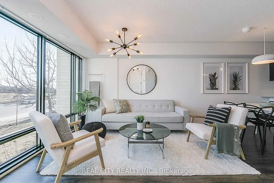 142 Widdicombe — Photo 4