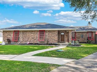 22 Grandbay Ct, Kenner, LA 70065