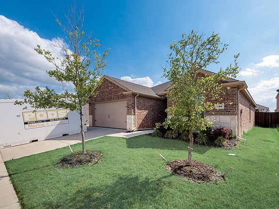 3rd image of 809 Meadow Wood Ln