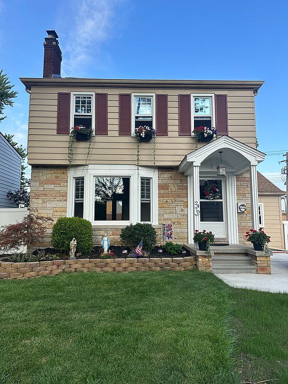 2470 23rd St - Property Image