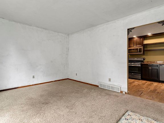 5th image of 434 N Harding Ave