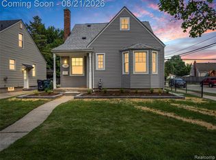 1027 S Wilson Ave, Royal Oak, MI 48067
