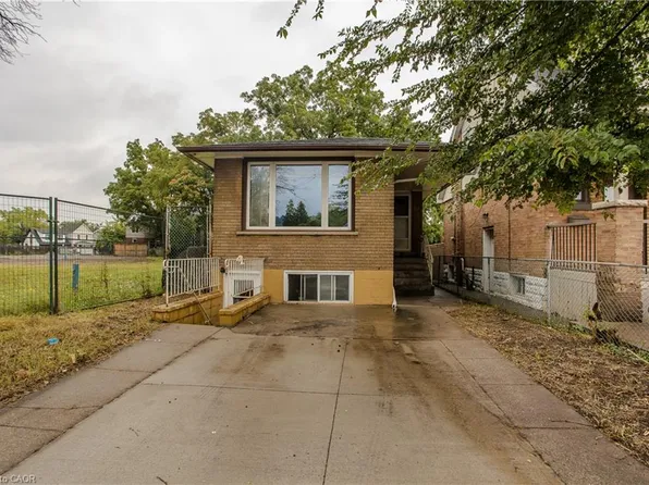 307 Dunsmure Rd, Hamilton, ON L8L 1X1