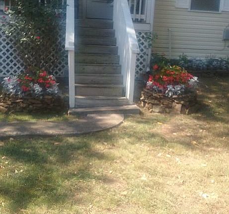 5th image of 33 S Hartman Ave