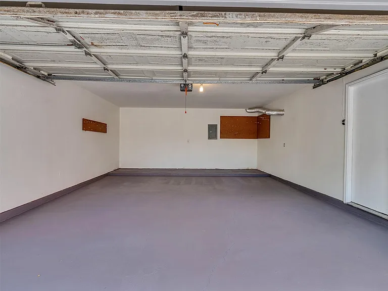 246 Cedar Elm Ln — Photo 43