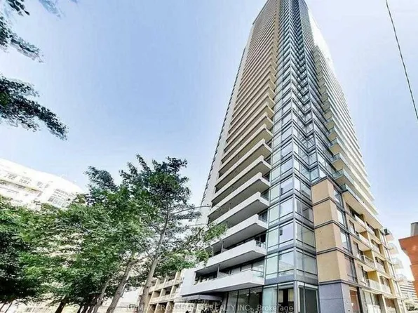 18 Yorkville Ave, Toronto, ON