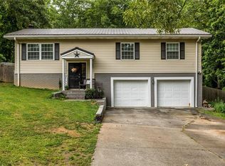 8 Garrett Rd NE, Rome, GA 30161