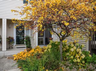 131 Autumn Ct #131, Buffalo Grove, IL 60089