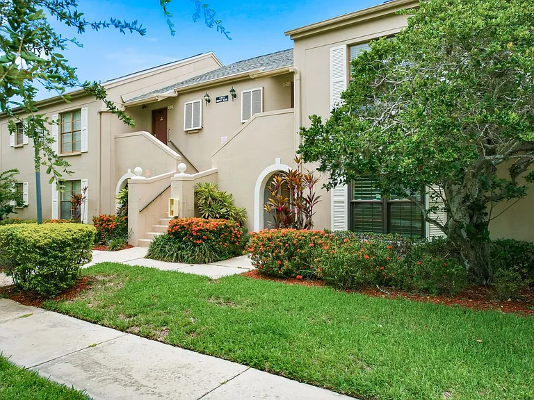 2453 Egret Blvd #1 — Photo 8