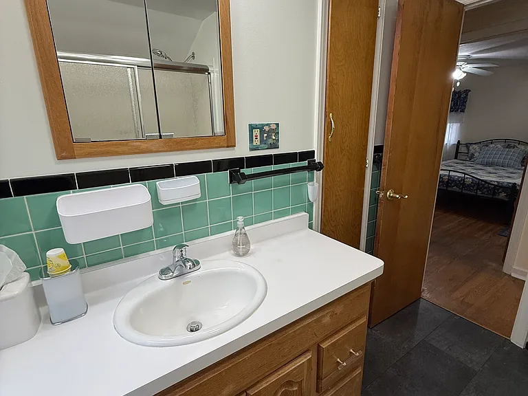 Arbordale Ave — Photo 20