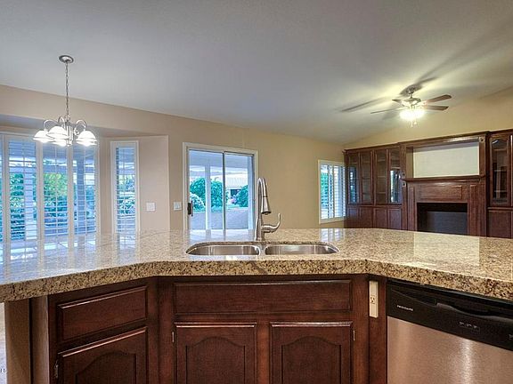 5th image of 15431 W Amelia Dr