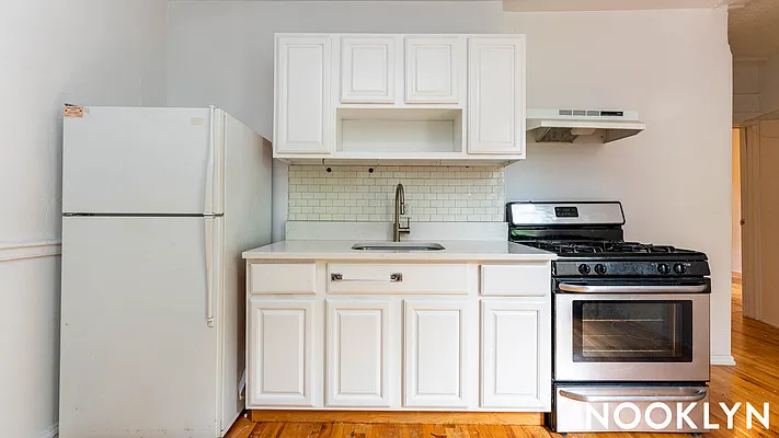 Rented by Nooklyn NYC LLC | media 23