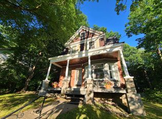 17 Northampton Rd, Amsterdam, NY 12010