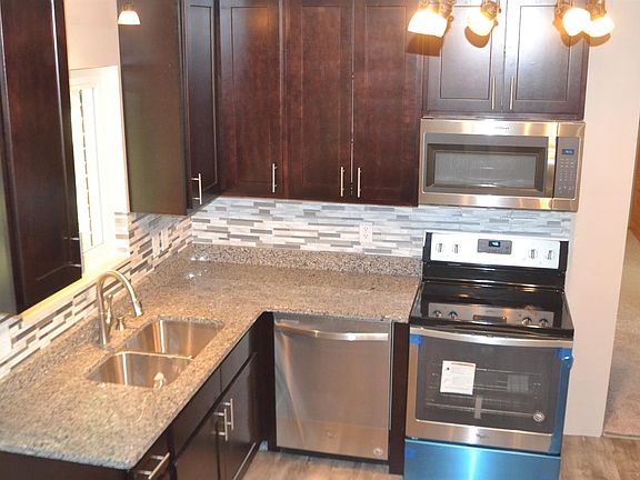 3rd image of 10625 Forestdale Ln
