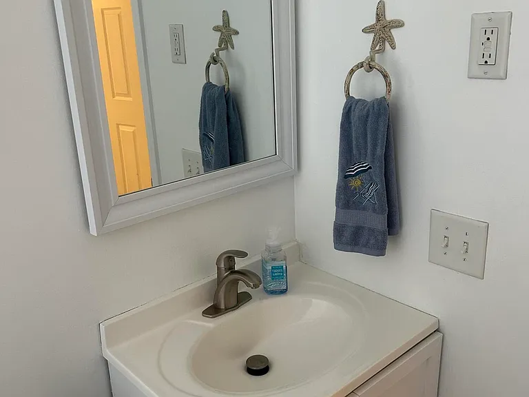 1804 Grand Central Ave #201 — Photo 18