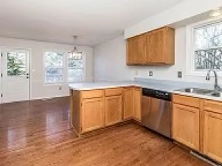 2300 S Hastings Ct — Photo 4