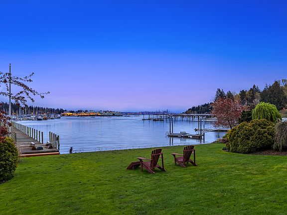 5th image of 6020 NE Eagle Harbor Dr