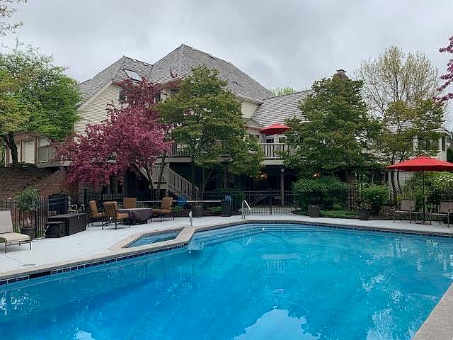 2nd image of 20760 N Deer Lake Dr