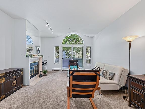 3rd image of 7600 Moffatt Rd #208