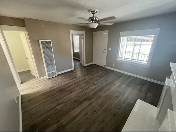3rd image of 1129 1/2 28th St