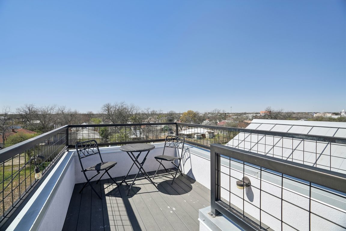 Clay St Residence 11-048.jpg