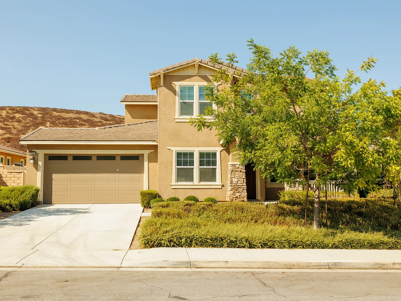 4 bed, 2998 sqft, $3,700 — Photo 2