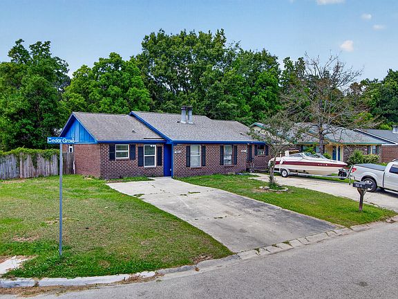 2nd image of 350 Dorchester Manor Blvd