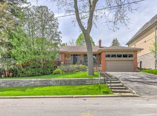 33 Sunnydene Cres, Toronto, ON M4N 3J5