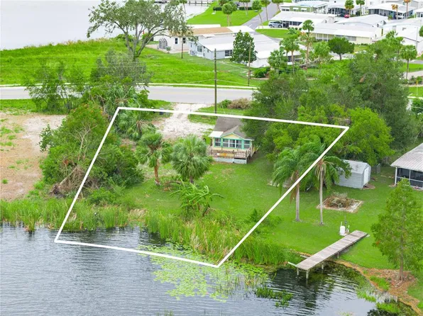 3128 Spirit Lake Rd, Winter Haven, FL 33880