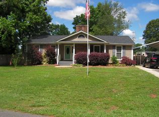 3031 Farmhouse Ln, Gastonia, NC 28056